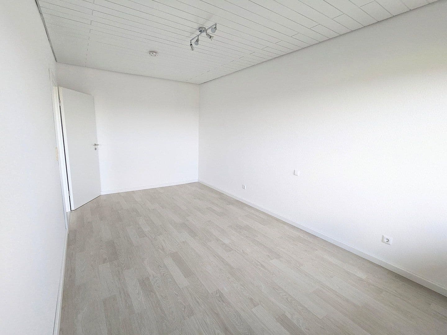 Pronájem bytu 2+kk 67 m², Woogstr. 36, Neuhofen, Porýní-Falc Pronájem bytu 2+kk 67 m², Woogstr. 36, Neuhofen, Porýní-Falc