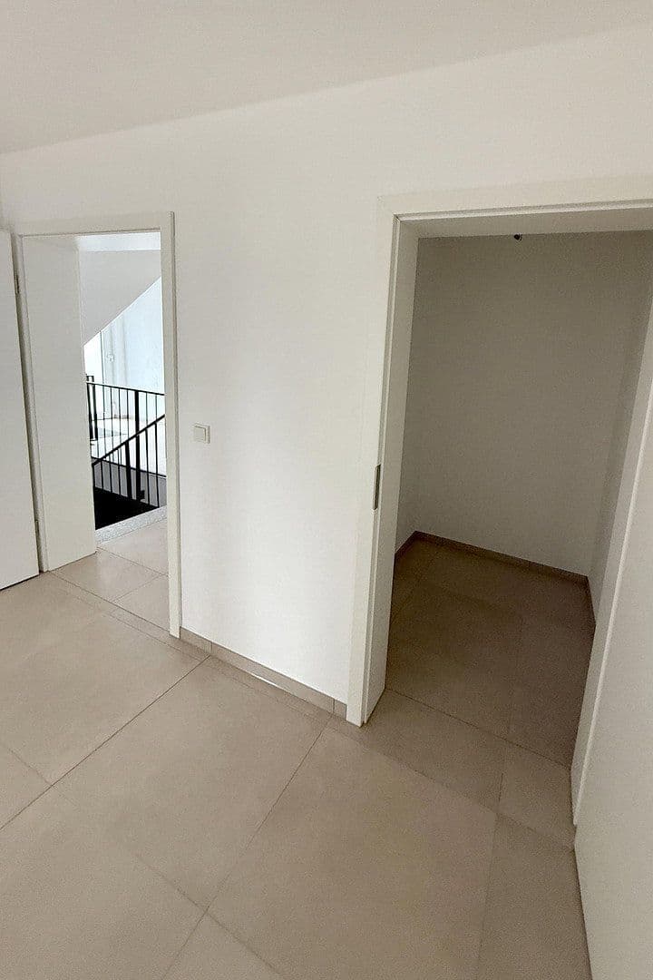 Pronájem bytu 4+1 95 m², An der Schwefelquelle 2, Schwandorf, Bavorsko Pronájem bytu 4+1 95 m², An der Schwefelquelle 2, Schwandorf, Bavorsko