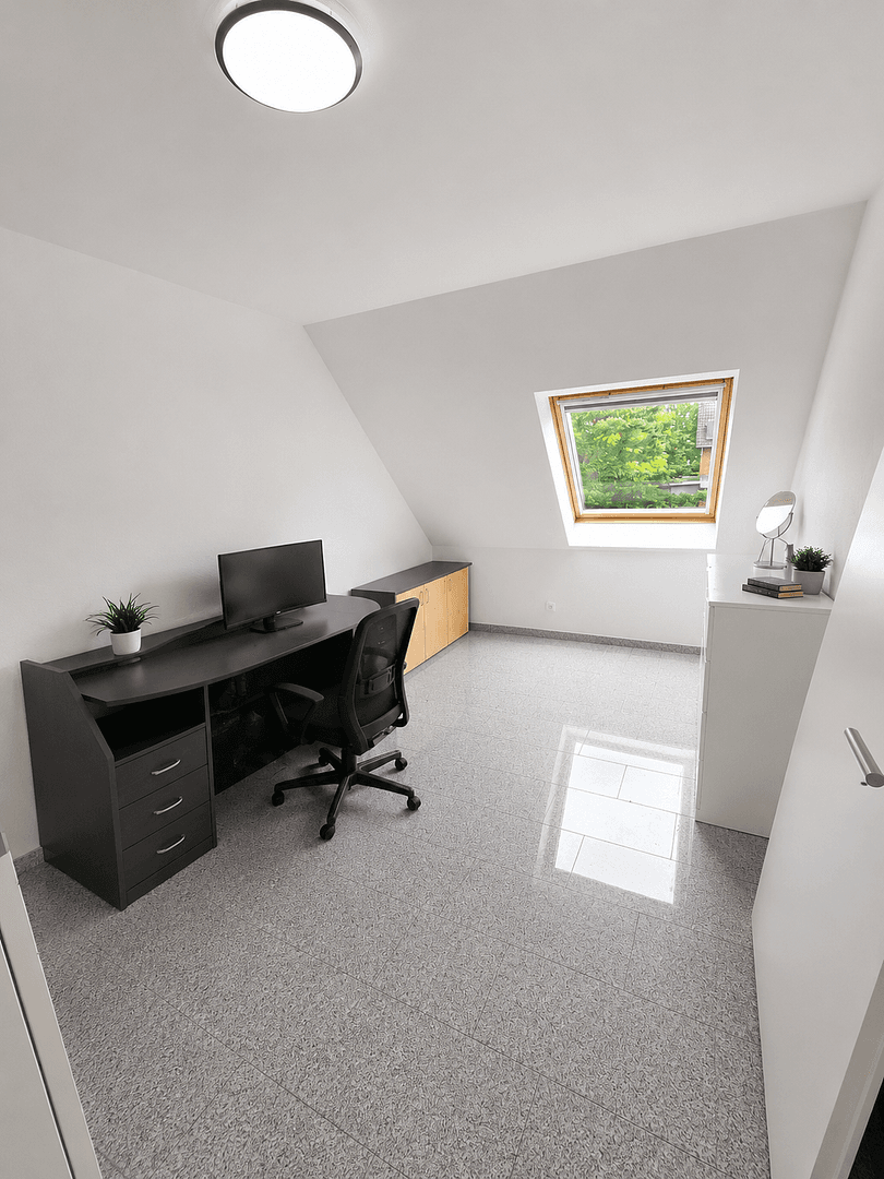 Prodej domu 191 m², pozemek 350 m², Heinrich-Cleas-Str.40B, Leverkusen, Severní Porýní-Vestfálsko Prodej domu 191 m², pozemek 350 m², Heinrich-Cleas-Str.40B, Leverkusen, Severní Porýní-Vestfálsko