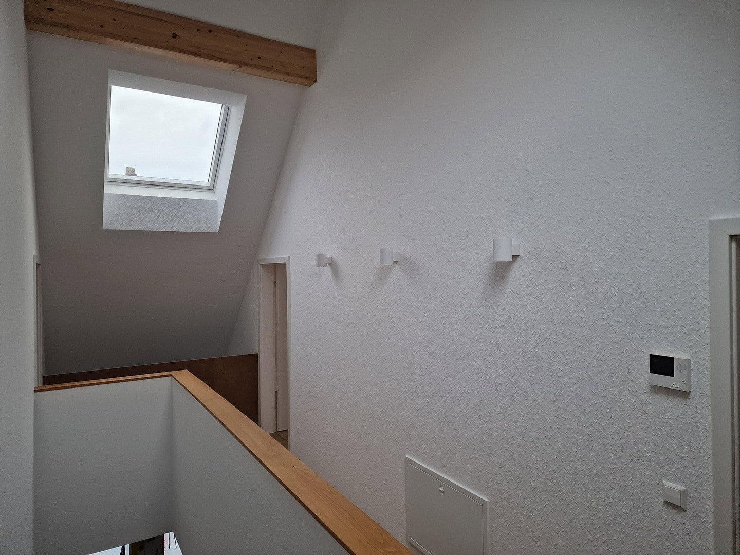 Pronájem domu 155 m², pozemek 8 m², Neureuter Hauptstraße 314, Karlsruhe, Bádensko-Württembersko Pronájem domu 155 m², pozemek 8 m², Neureuter Hauptstraße 314, Karlsruhe, Bádensko-Württembersko