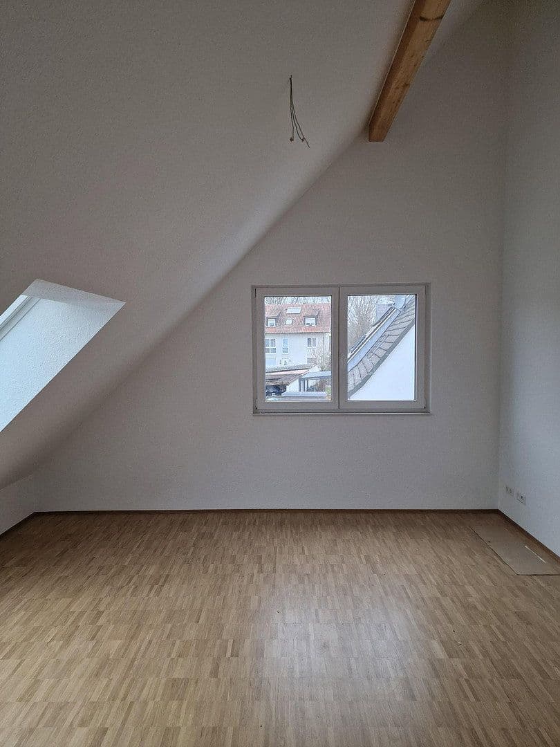 Pronájem domu 155 m², pozemek 8 m², Neureuter Hauptstraße 314, Karlsruhe, Bádensko-Württembersko Pronájem domu 155 m², pozemek 8 m², Neureuter Hauptstraße 314, Karlsruhe, Bádensko-Württembersko