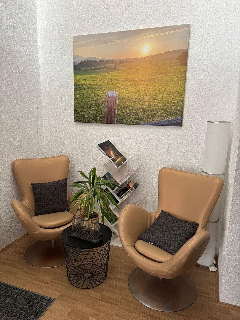 Pronájem domu 155 m², pozemek 8 m², Neureuter Hauptstraße 314, Karlsruhe, Bádensko-Württembersko Pronájem domu 155 m², pozemek 8 m², Neureuter Hauptstraße 314, Karlsruhe, Bádensko-Württembersko