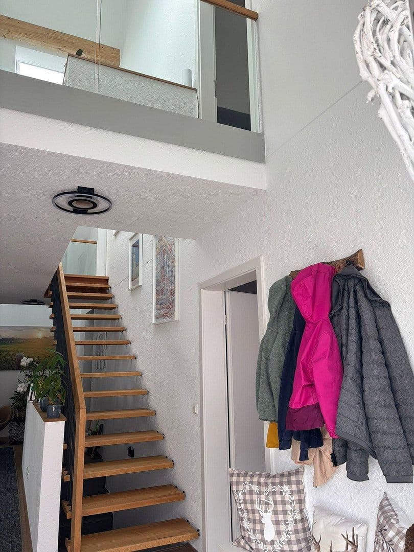 Pronájem domu 155 m², pozemek 8 m², Neureuter Hauptstraße 314, Karlsruhe, Bádensko-Württembersko Pronájem domu 155 m², pozemek 8 m², Neureuter Hauptstraße 314, Karlsruhe, Bádensko-Württembersko