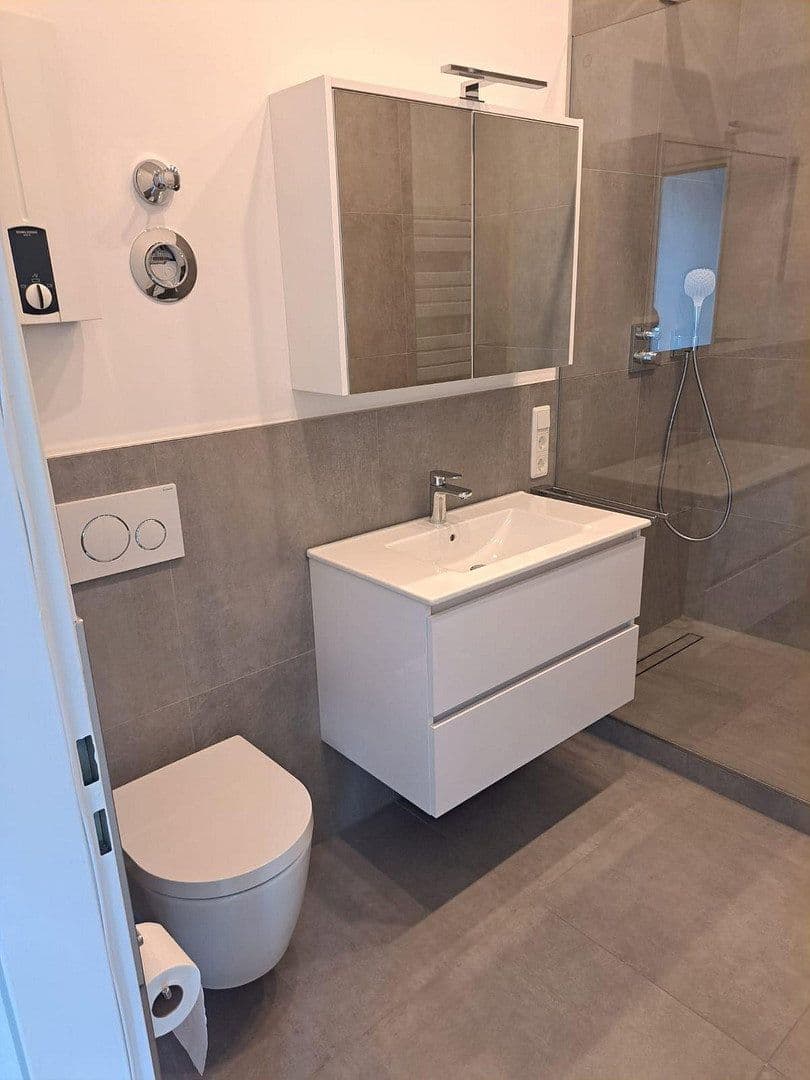 Pronájem bytu 2+1 56 m², Bonn, Severní Porýní-Vestfálsko Pronájem bytu 2+1 56 m², Bonn, Severní Porýní-Vestfálsko