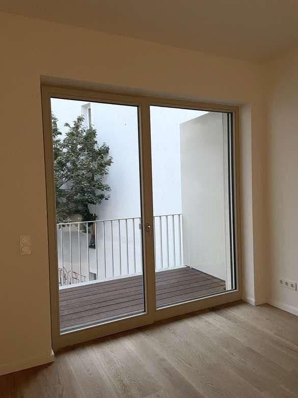 Pronájem bytu 2+1 34 m², Urbanstraße 52, Berlin, Berlín Pronájem bytu 2+1 34 m², Urbanstraße 52, Berlin, Berlín