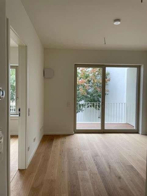Pronájem bytu 2+1 34 m², Urbanstraße 52, Berlin, Berlín Pronájem bytu 2+1 34 m², Urbanstraße 52, Berlin, Berlín