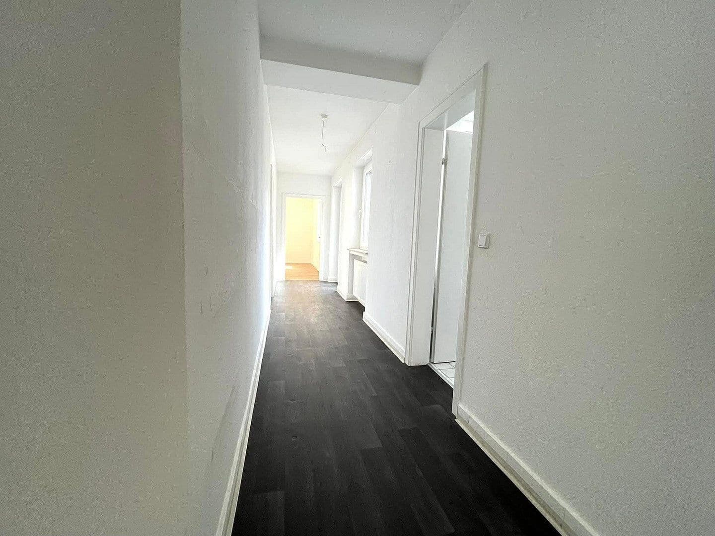 Pronájem bytu 4+1 125 m², tiedgestraße 4a, Hannover, Dolní Sasko Pronájem bytu 4+1 125 m², tiedgestraße 4a, Hannover, Dolní Sasko
