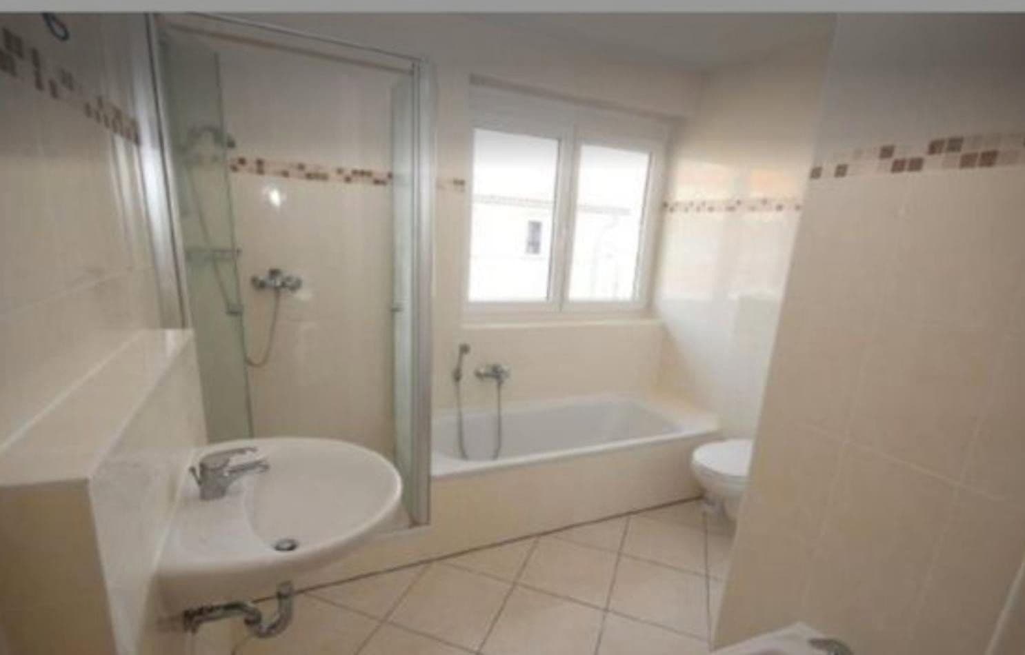 Pronájem domu 124 m², pozemek 150 m², Kaufering, Bavorsko Pronájem domu 124 m², pozemek 150 m², Kaufering, Bavorsko