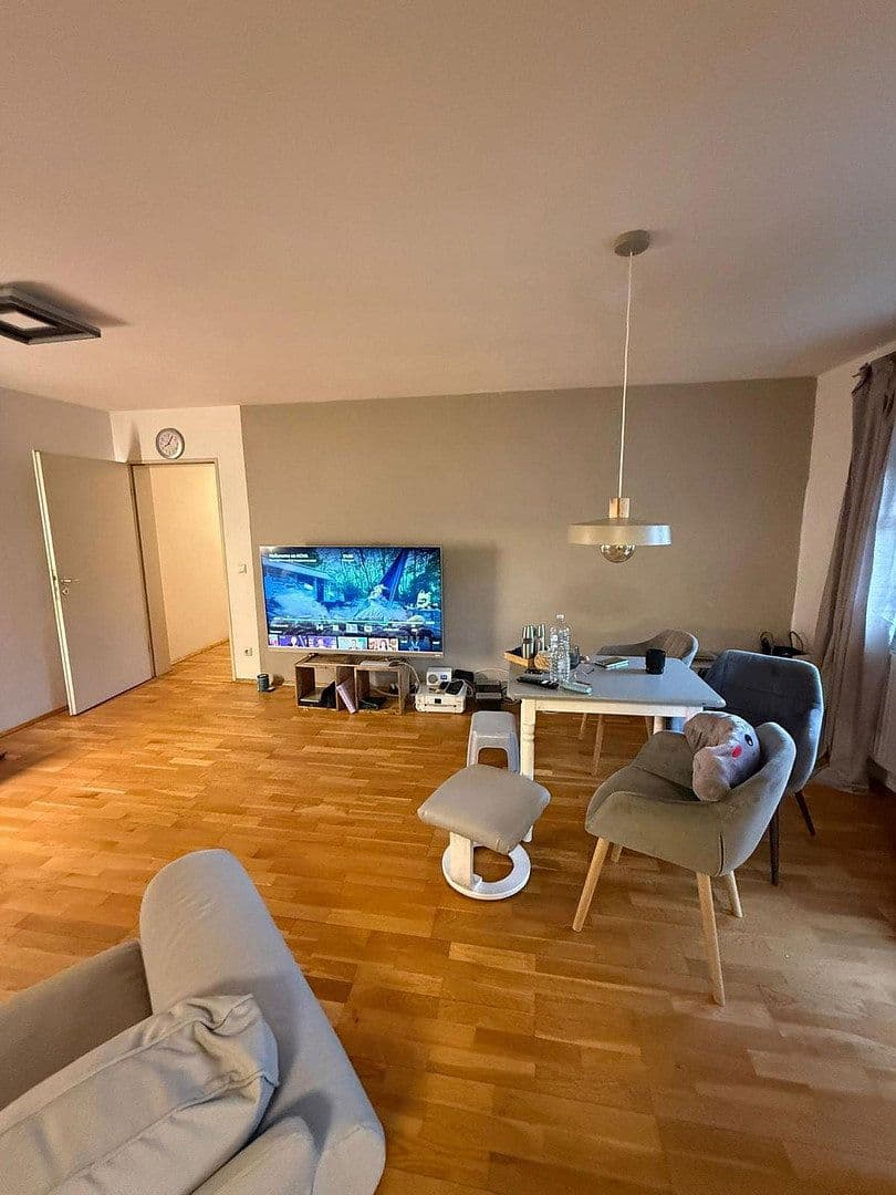 Pronájem bytu 3+1 72 m², Feldmochingerstraße 210-212, München, Bavorsko Pronájem bytu 3+1 72 m², Feldmochingerstraße 210-212, München, Bavorsko