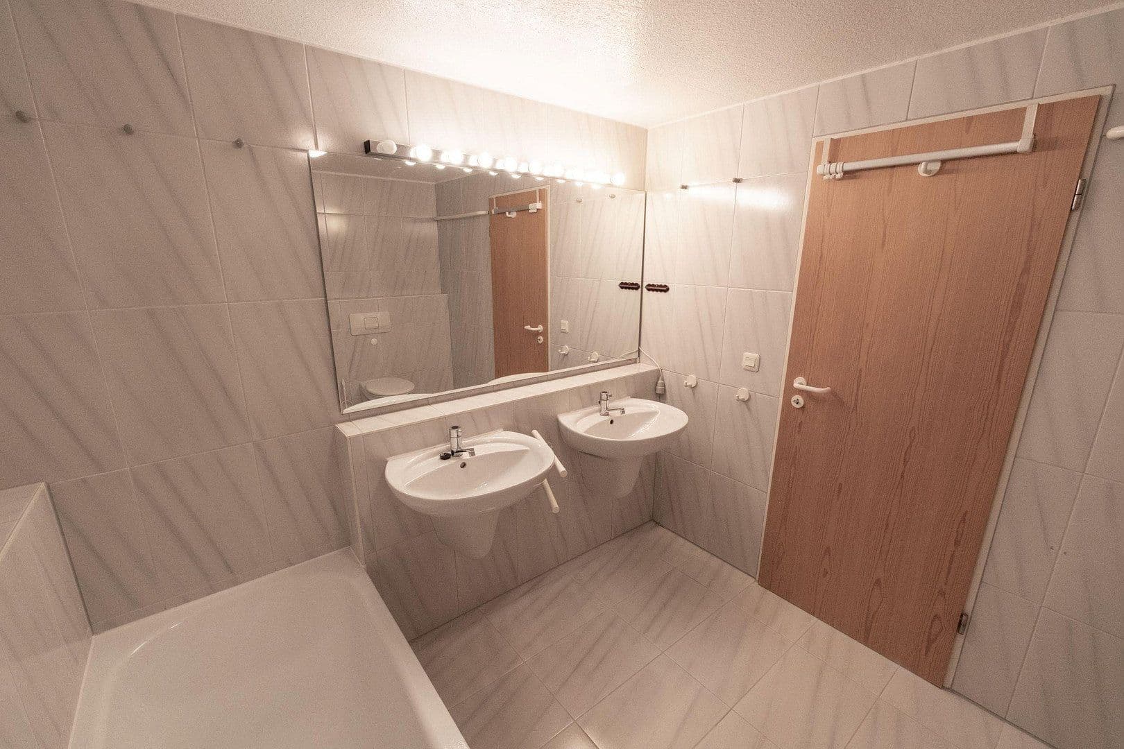 Prodej domu 98 m², pozemek 210 m², Nienbrügger Weg 18, Kiel, Šlesvicko-Holštýnsko Prodej domu 98 m², pozemek 210 m², Nienbrügger Weg 18, Kiel, Šlesvicko-Holštýnsko