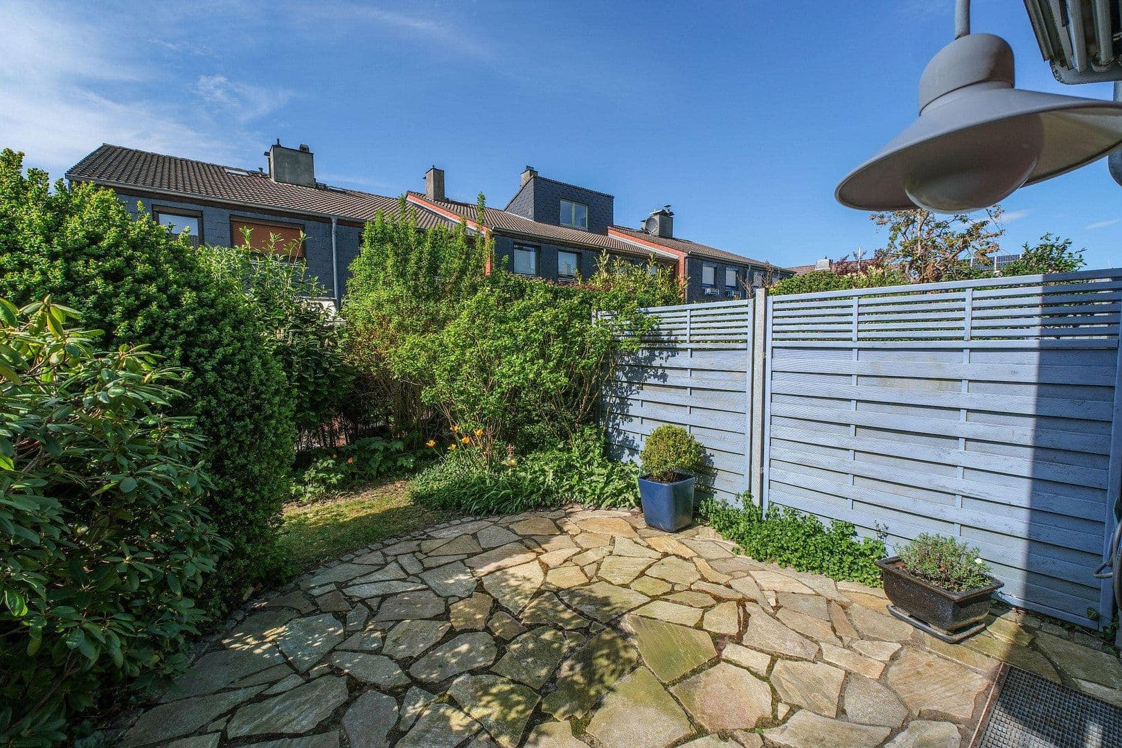 Prodej domu 98 m², pozemek 210 m², Nienbrügger Weg 18, Kiel, Šlesvicko-Holštýnsko Prodej domu 98 m², pozemek 210 m², Nienbrügger Weg 18, Kiel, Šlesvicko-Holštýnsko