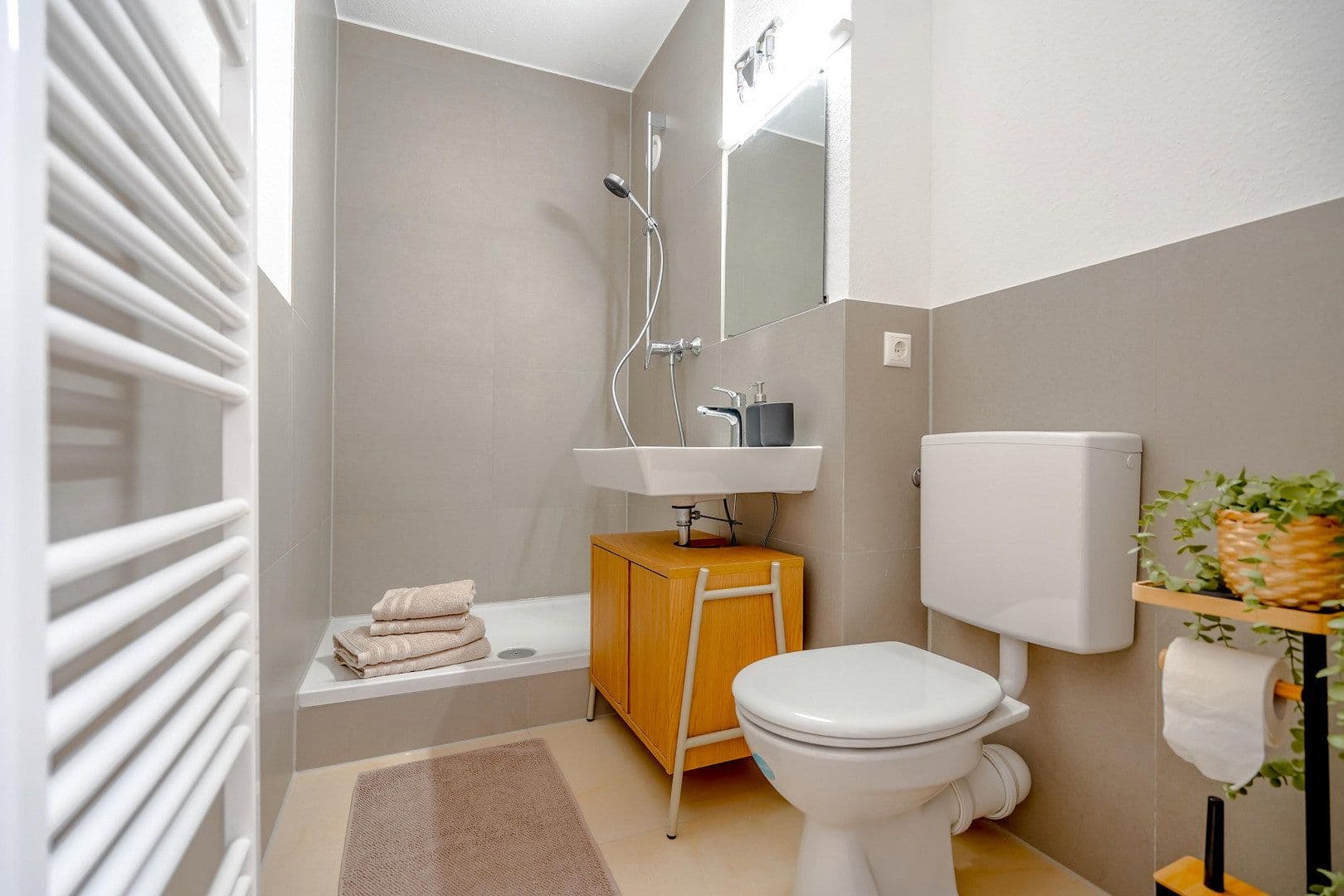 Prodej bytu 1+kk 40 m², Katzenberg 36, Mainz, Porýní-Falc Prodej bytu 1+kk 40 m², Katzenberg 36, Mainz, Porýní-Falc