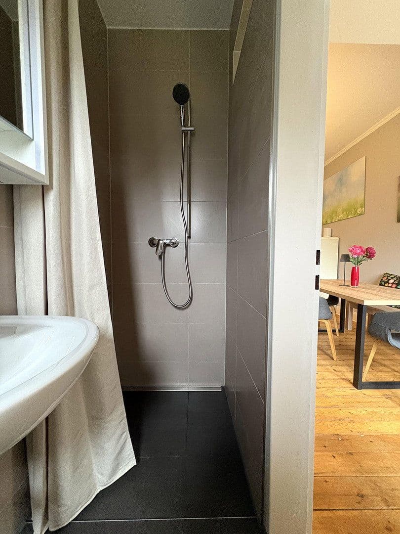Pronájem bytu 2+1 41 m², Kanalstr. 64, Leverkusen, Severní Porýní-Vestfálsko Pronájem bytu 2+1 41 m², Kanalstr. 64, Leverkusen, Severní Porýní-Vestfálsko