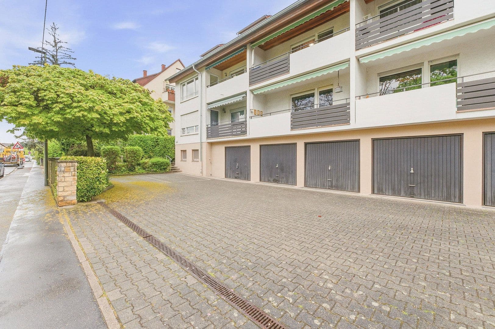 Pronájem bytu 3+kk 77 m², Mirabellenstrasse 74, Stuttgart Obertürkheim, Bádensko-Württembersko Pronájem bytu 3+kk 77 m², Mirabellenstrasse 74, Stuttgart Obertürkheim, Bádensko-Württembersko