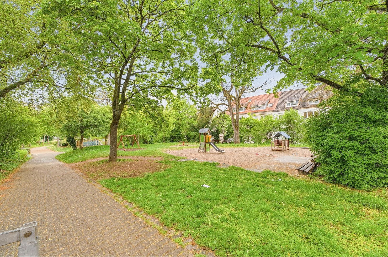 Pronájem bytu 3+kk 77 m², Mirabellenstrasse 74, Stuttgart Obertürkheim, Bádensko-Württembersko Pronájem bytu 3+kk 77 m², Mirabellenstrasse 74, Stuttgart Obertürkheim, Bádensko-Württembersko