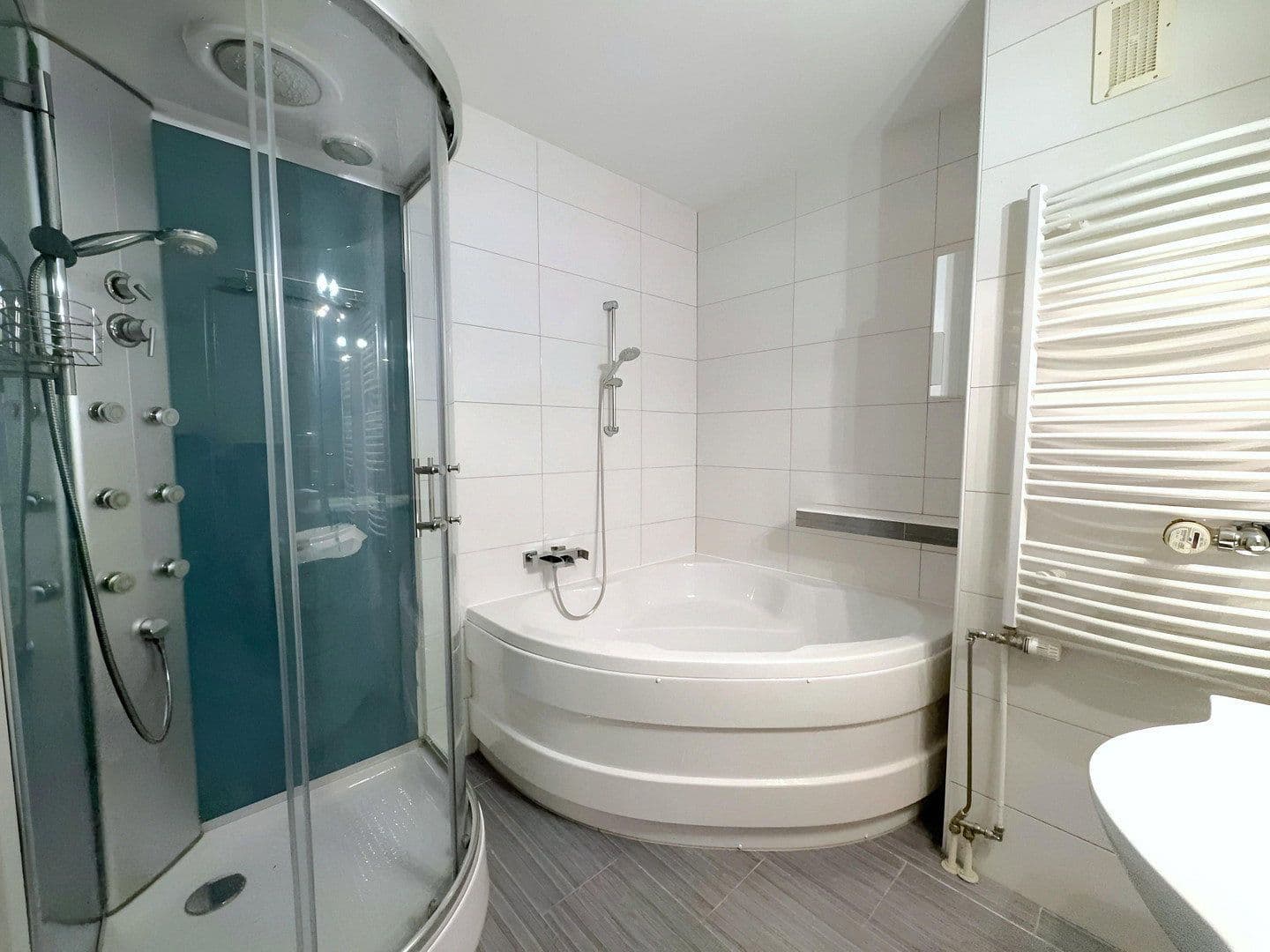 Prodej bytu 3+1 101 m², Alte Linner Str. 42, Krefeld, Severní Porýní-Vestfálsko Prodej bytu 3+1 101 m², Alte Linner Str. 42, Krefeld, Severní Porýní-Vestfálsko