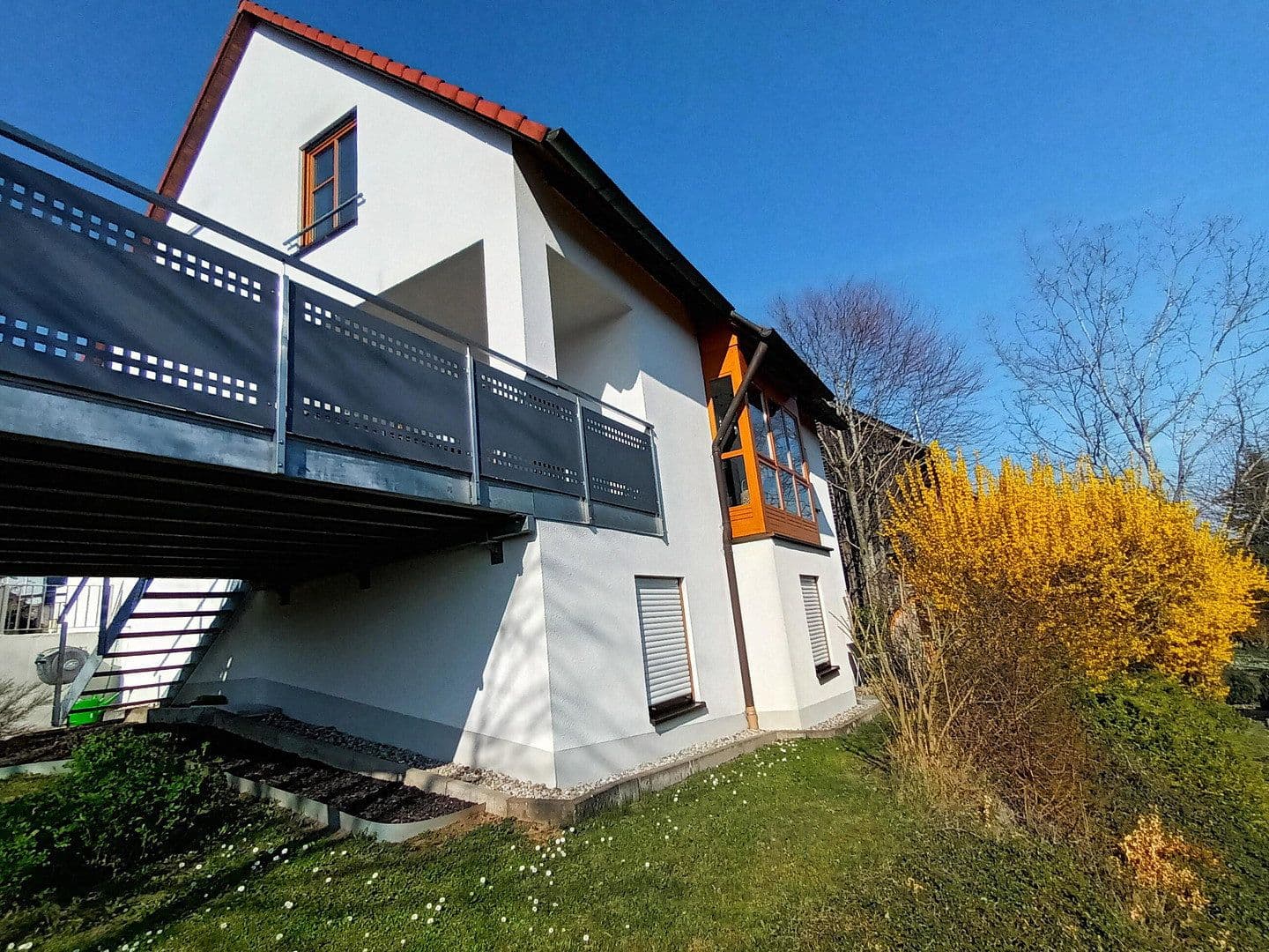 Prodej domu 156 m², pozemek 406 m², Kitzingen, Bavorsko Prodej domu 156 m², pozemek 406 m², Kitzingen, Bavorsko