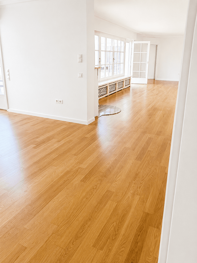 Prodej domu 320 m², pozemek 1.334 m², Karlsruhe, Bádensko-Württembersko Prodej domu 320 m², pozemek 1.334 m², Karlsruhe, Bádensko-Württembersko
