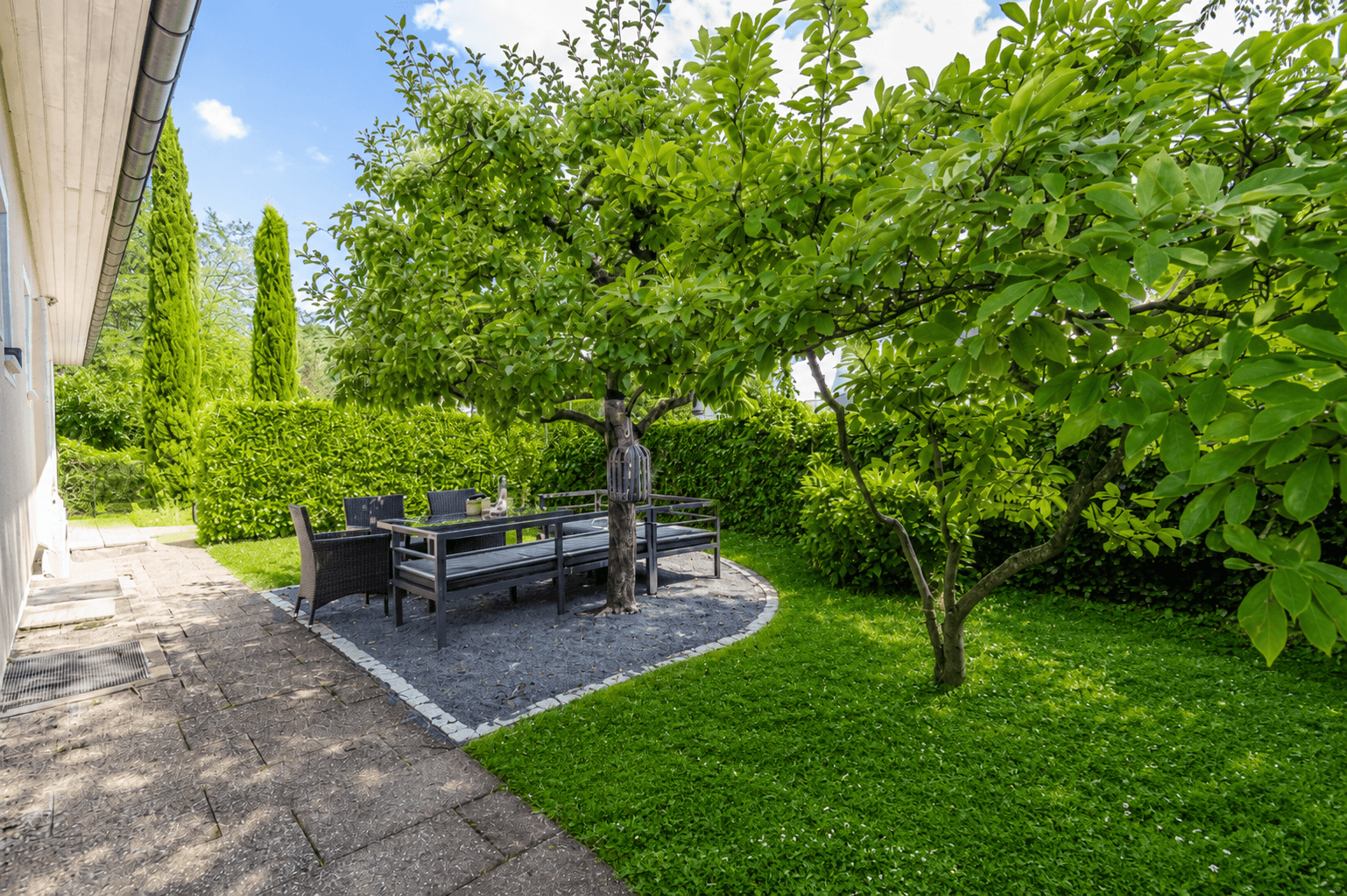 Prodej domu 320 m², pozemek 1.334 m², Karlsruhe, Bádensko-Württembersko Prodej domu 320 m², pozemek 1.334 m², Karlsruhe, Bádensko-Württembersko
