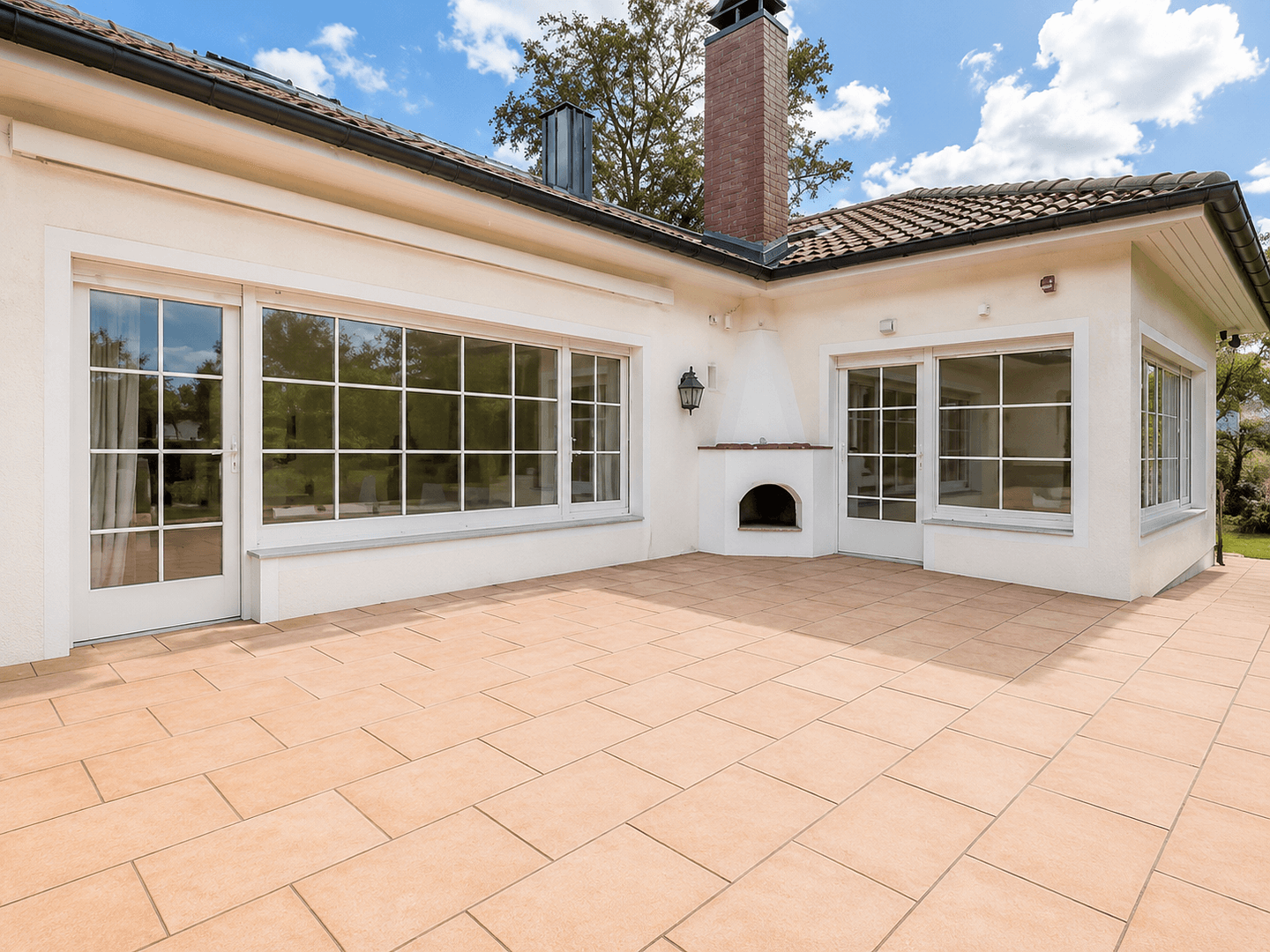 Prodej domu 320 m², pozemek 1.334 m², Karlsruhe, Bádensko-Württembersko Prodej domu 320 m², pozemek 1.334 m², Karlsruhe, Bádensko-Württembersko