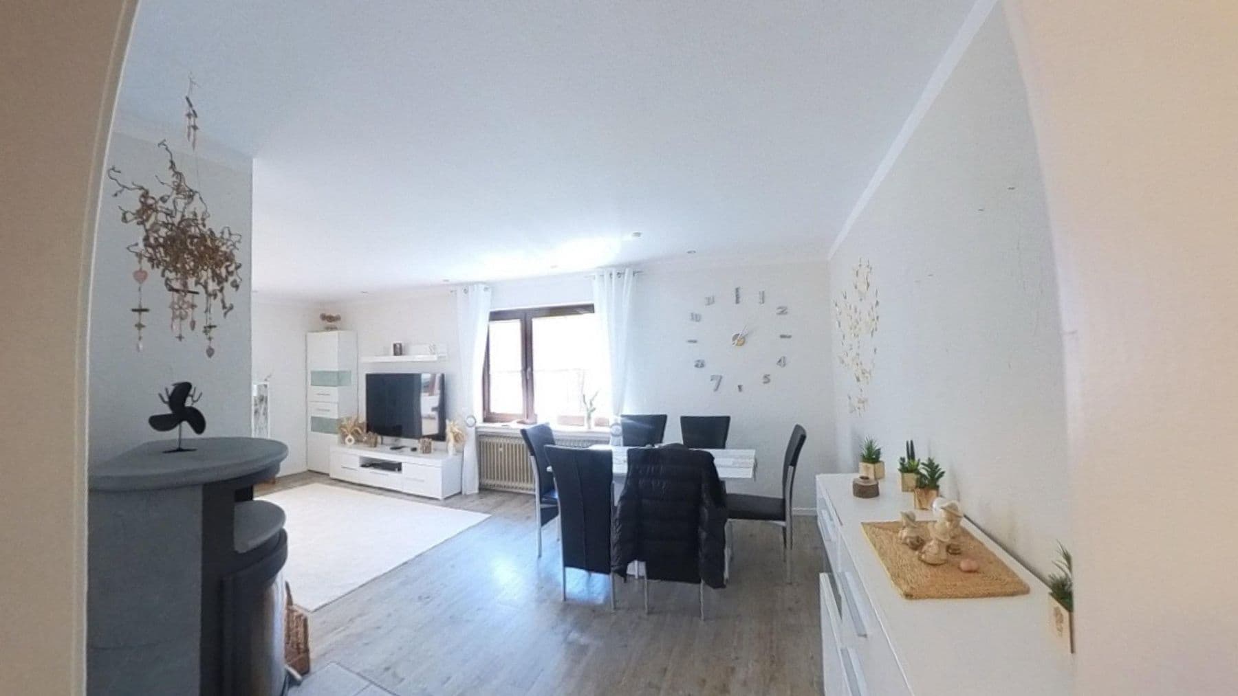 Prodej domu 200 m², pozemek 881 m², Hameln, Dolní Sasko Prodej domu 200 m², pozemek 881 m², Hameln, Dolní Sasko