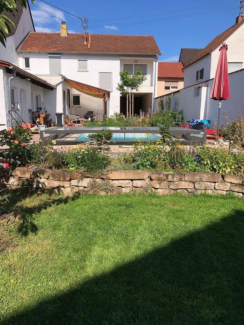 Prodej domu 144 m², pozemek 440 m², Maxdorf, Porýní-Falc Prodej domu 144 m², pozemek 440 m², Maxdorf, Porýní-Falc