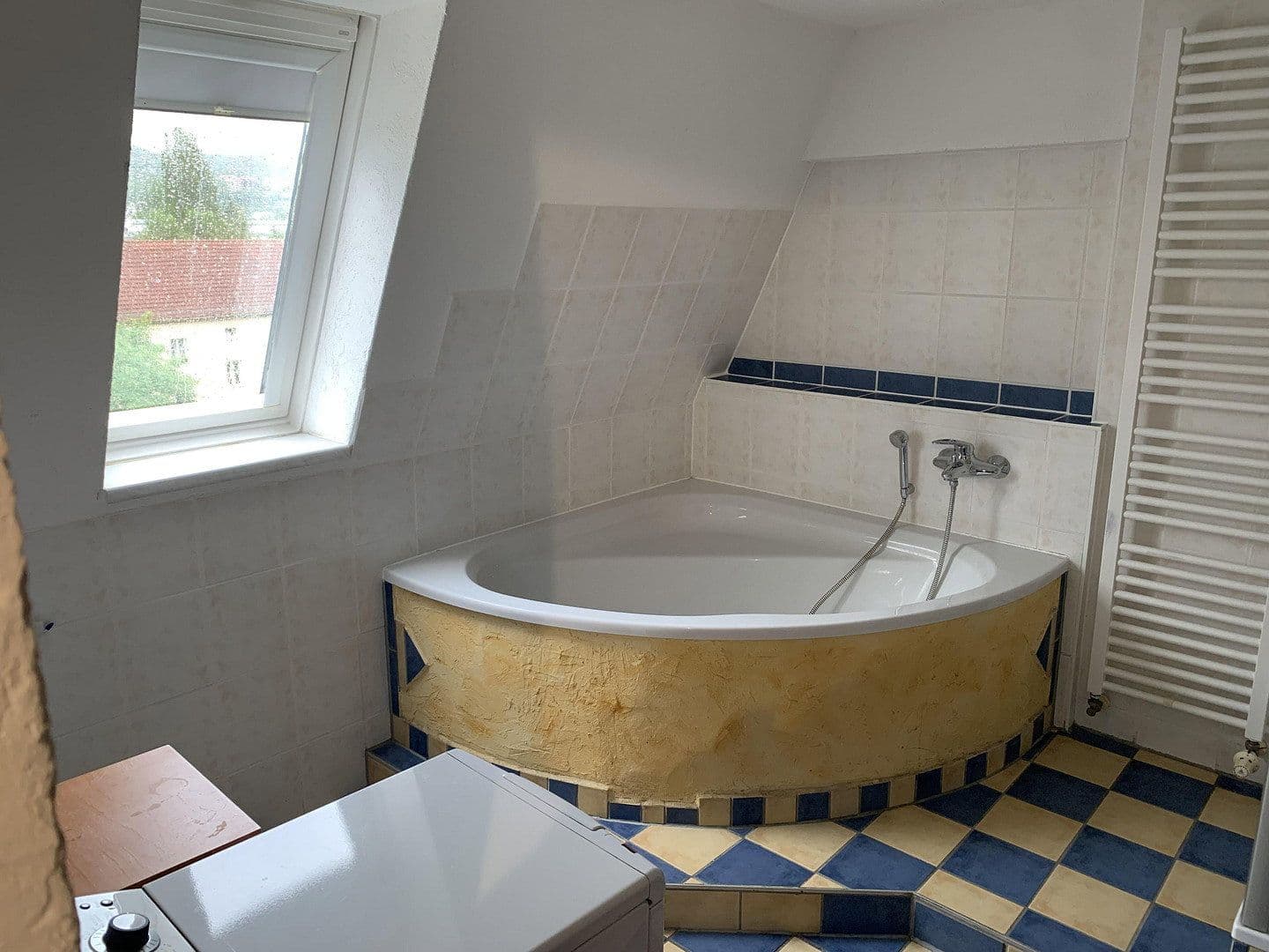 Pronájem bytu 2+1 50 m², Dornburger Str.46, Jena, Durynsko Pronájem bytu 2+1 50 m², Dornburger Str.46, Jena, Durynsko