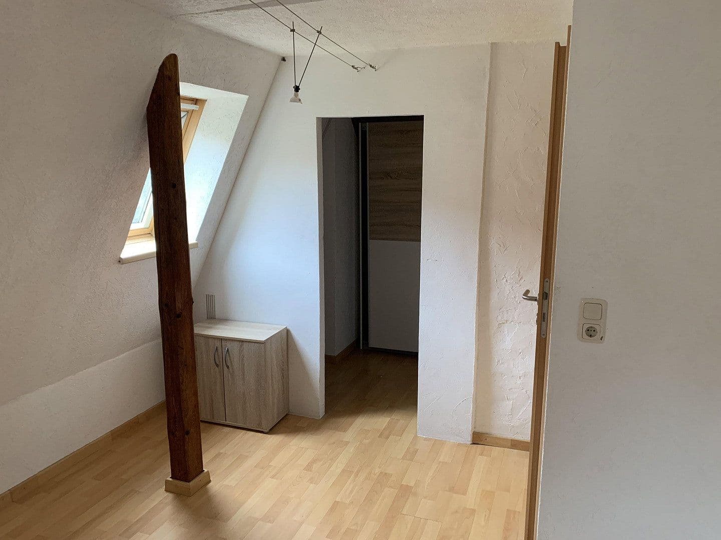Pronájem bytu 2+1 50 m², Dornburger Str.46, Jena, Durynsko Pronájem bytu 2+1 50 m², Dornburger Str.46, Jena, Durynsko