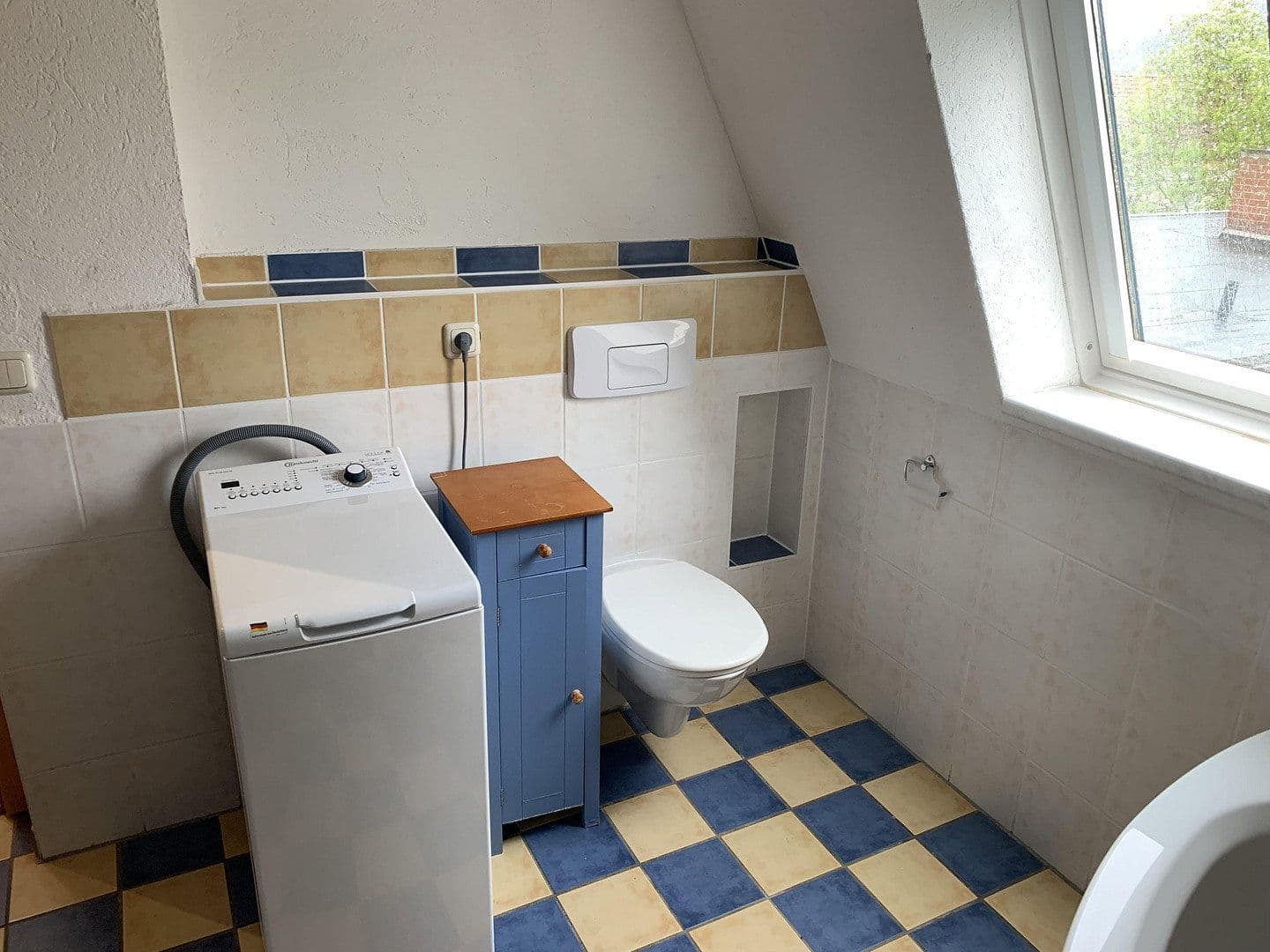 Pronájem bytu 2+1 50 m², Dornburger Str.46, Jena, Durynsko Pronájem bytu 2+1 50 m², Dornburger Str.46, Jena, Durynsko