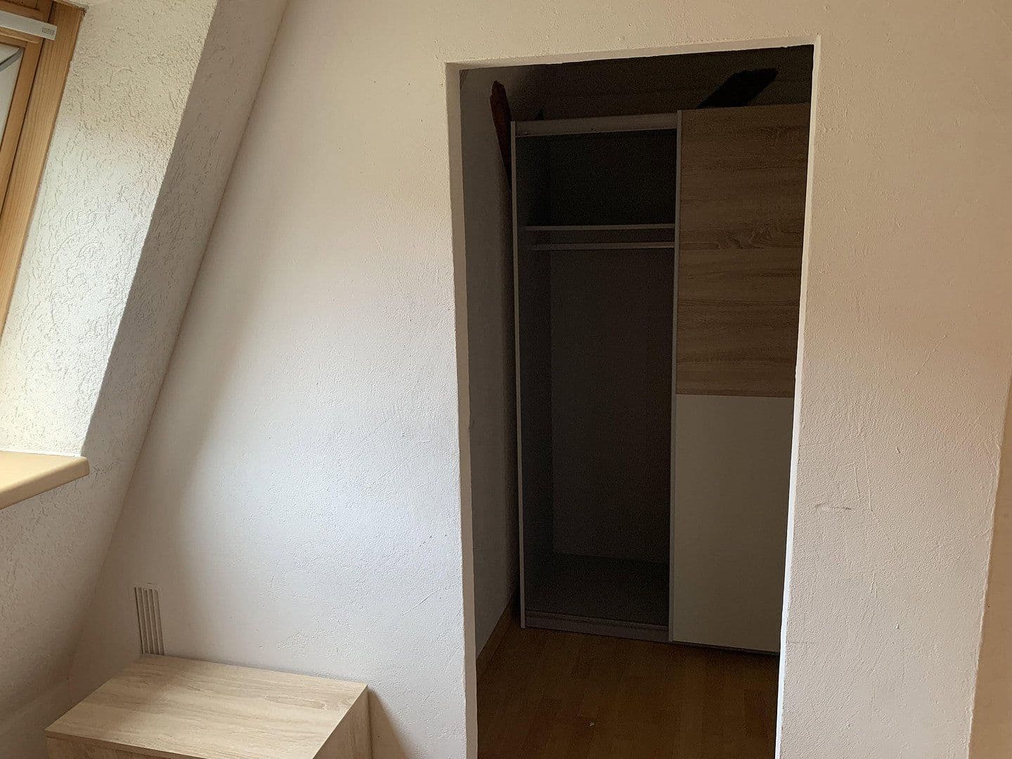 Pronájem bytu 2+1 50 m², Dornburger Str.46, Jena, Durynsko Pronájem bytu 2+1 50 m², Dornburger Str.46, Jena, Durynsko