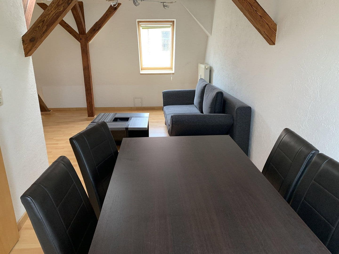 Pronájem bytu 2+1 50 m², Dornburger Str.46, Jena, Durynsko Pronájem bytu 2+1 50 m², Dornburger Str.46, Jena, Durynsko