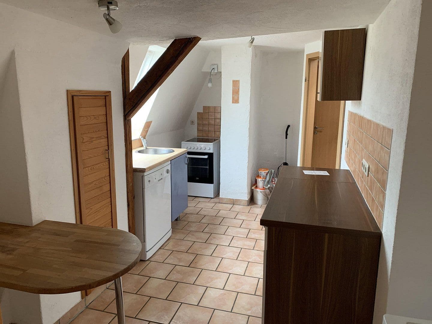 Pronájem bytu 2+1 50 m², Dornburger Str.46, Jena, Durynsko Pronájem bytu 2+1 50 m², Dornburger Str.46, Jena, Durynsko