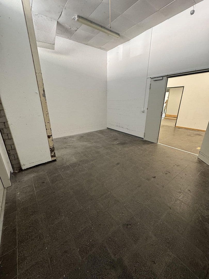 Pronájem kanceláře 170 m², Alleestrasse 6, Neustadt an der Aisch, Bavorsko Pronájem kanceláře 170 m², Alleestrasse 6, Neustadt an der Aisch, Bavorsko
