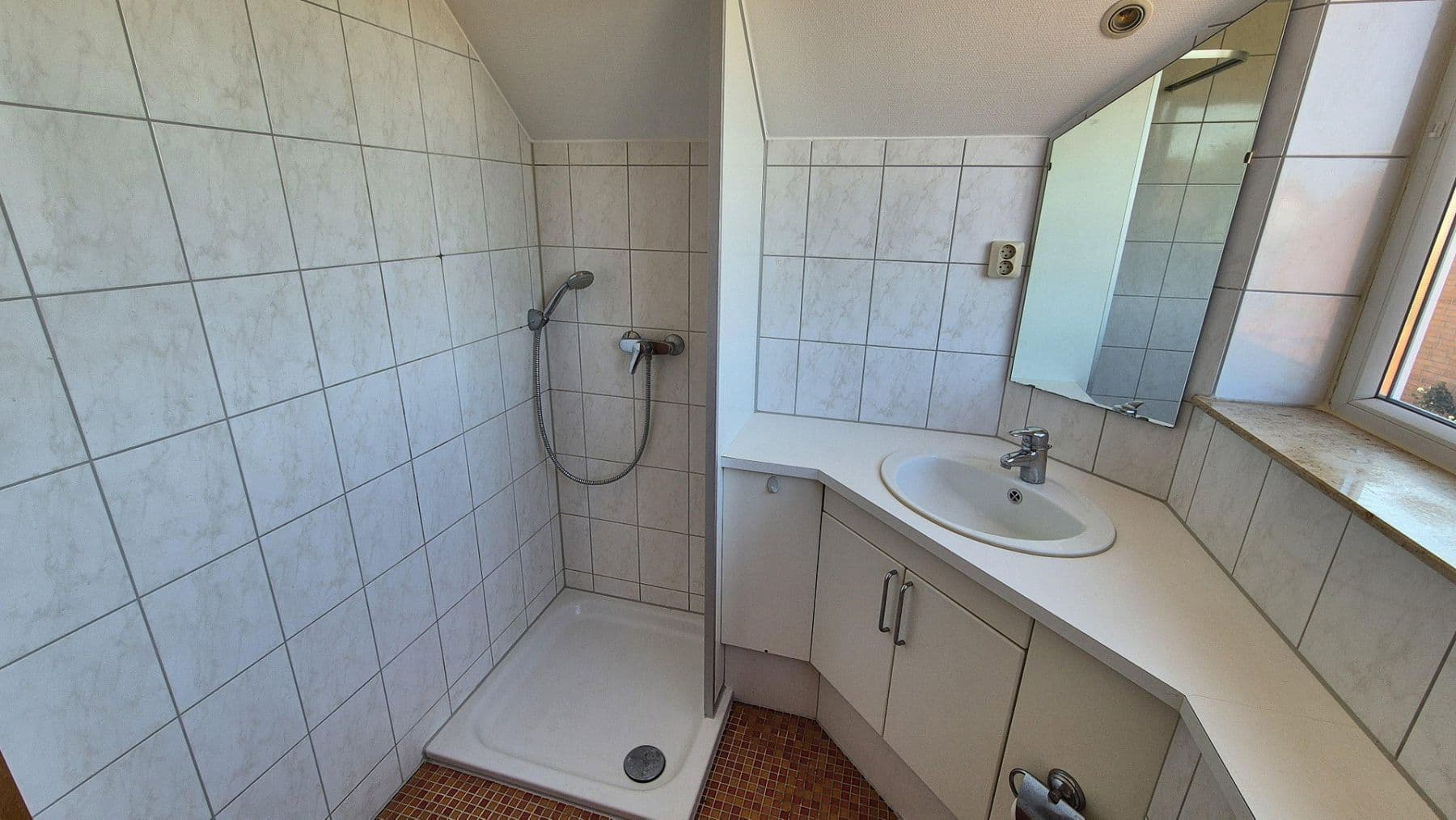 Pronájem bytu 2+1 51 m², Schwerin, Mecklenburg-Vorpommern Pronájem bytu 2+1 51 m², Schwerin, Mecklenburg-Vorpommern