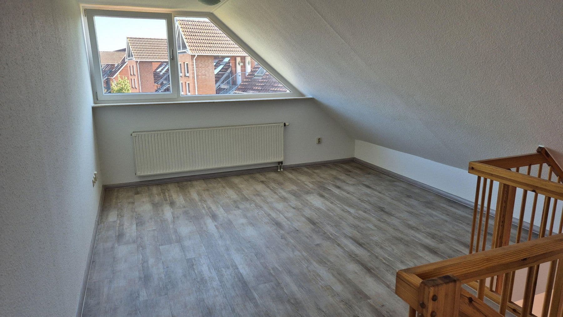 Pronájem bytu 2+1 51 m², Schwerin, Mecklenburg-Vorpommern Pronájem bytu 2+1 51 m², Schwerin, Mecklenburg-Vorpommern