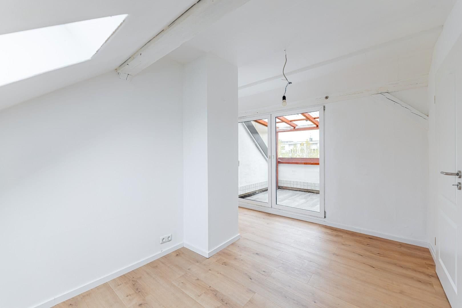 Pronájem bytu 3+1 80 m², Konradstr., Nürnberg, Bavorsko Pronájem bytu 3+1 80 m², Konradstr., Nürnberg, Bavorsko