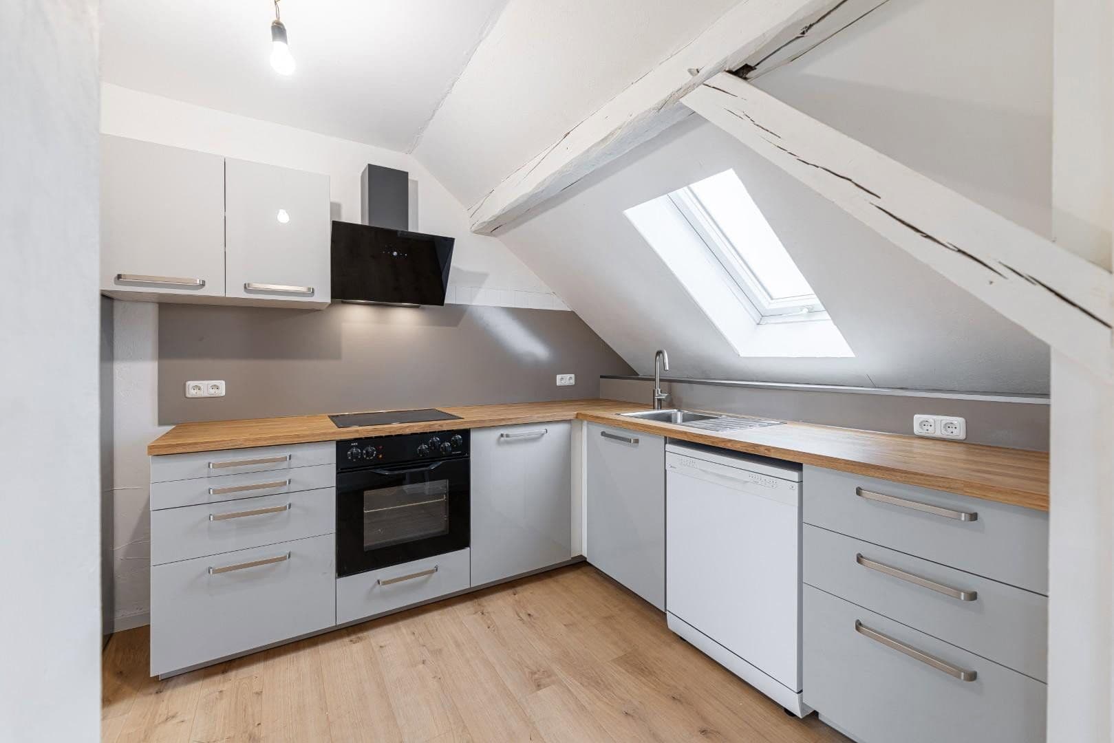 Pronájem bytu 3+1 80 m², Konradstr., Nürnberg, Bavorsko Pronájem bytu 3+1 80 m², Konradstr., Nürnberg, Bavorsko