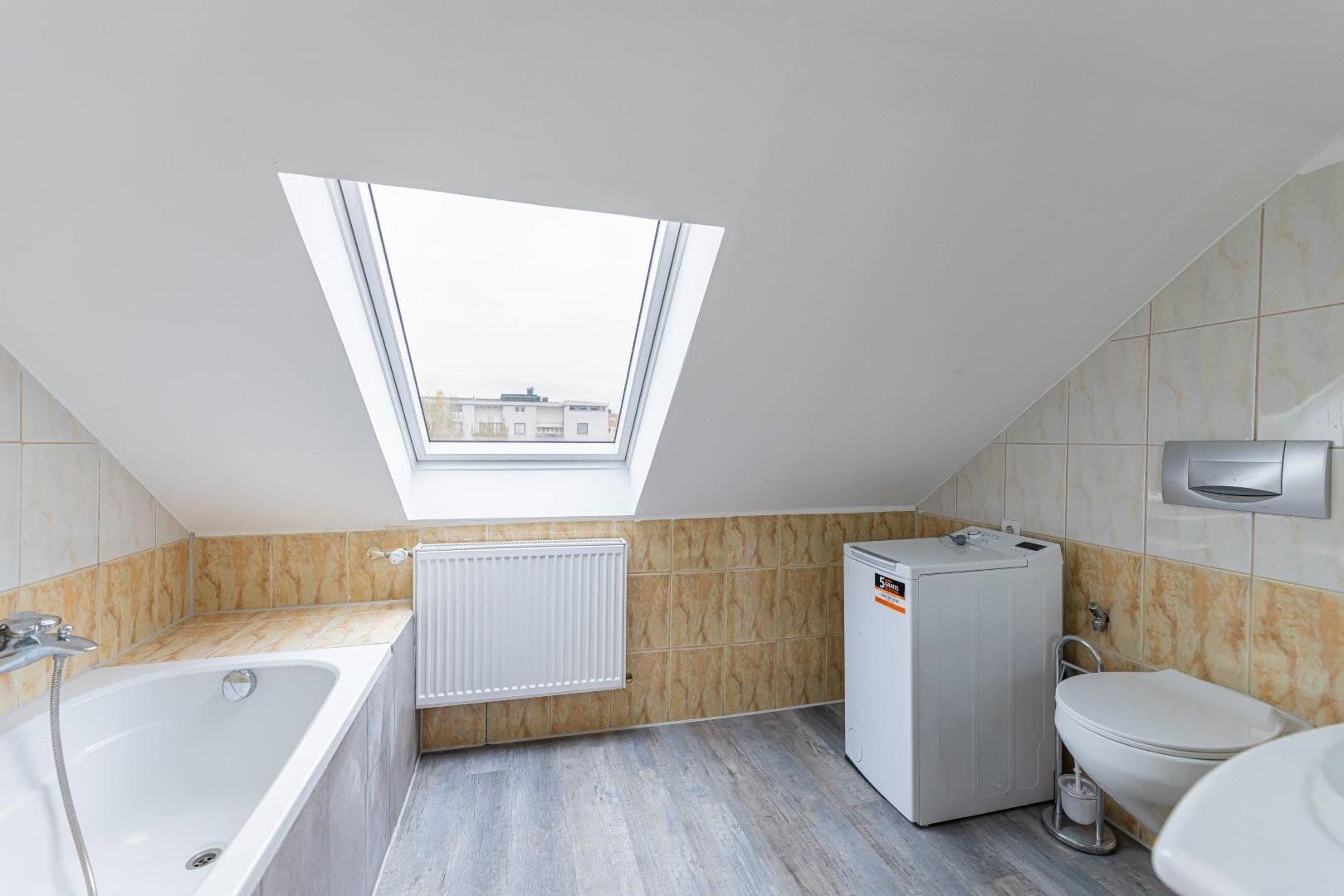 Pronájem bytu 3+1 80 m², Konradstr., Nürnberg, Bavorsko Pronájem bytu 3+1 80 m², Konradstr., Nürnberg, Bavorsko