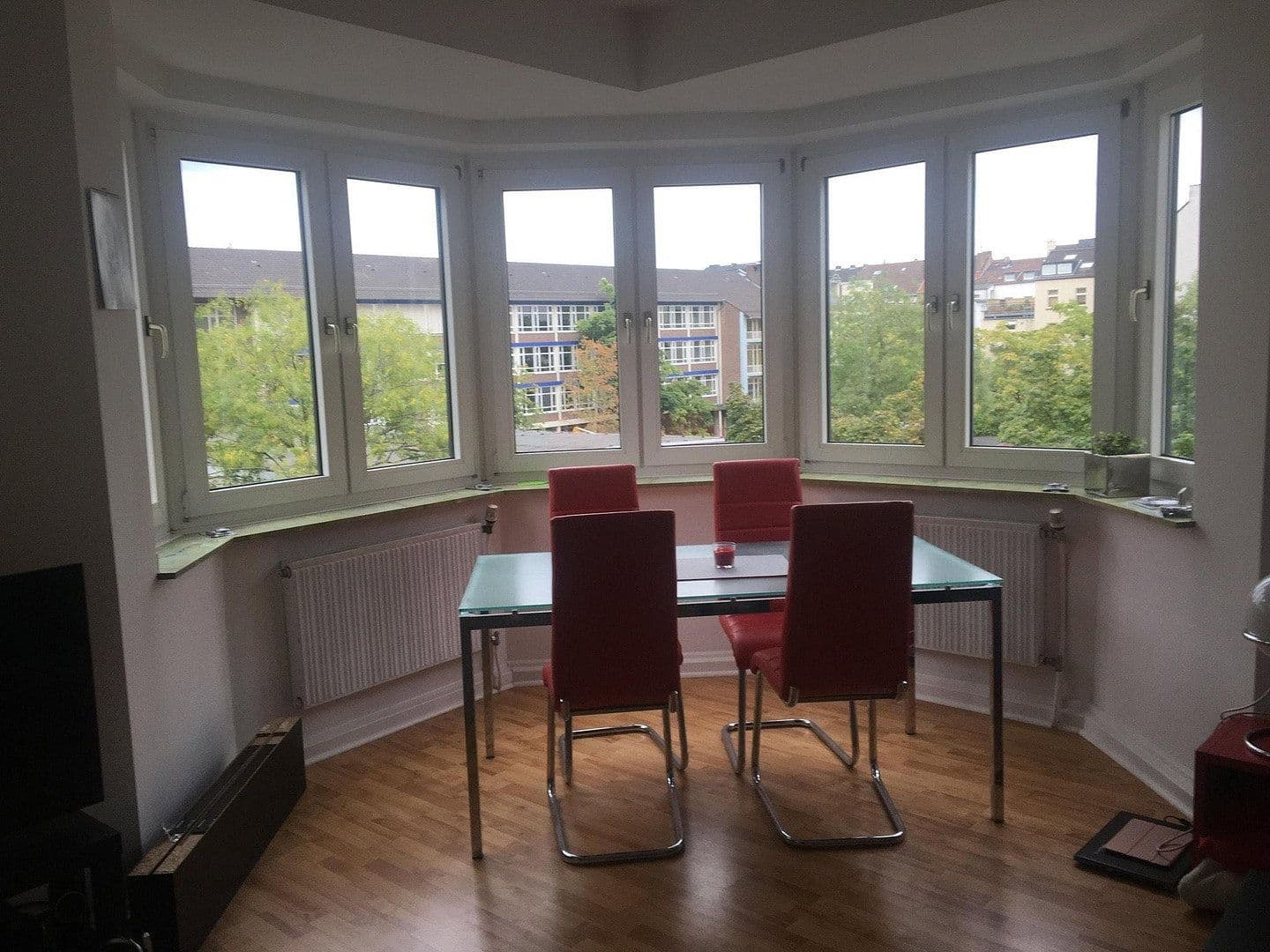 Pronájem bytu 2+1 61 m², Düsseldorf, Severní Porýní-Vestfálsko Pronájem bytu 2+1 61 m², Düsseldorf, Severní Porýní-Vestfálsko