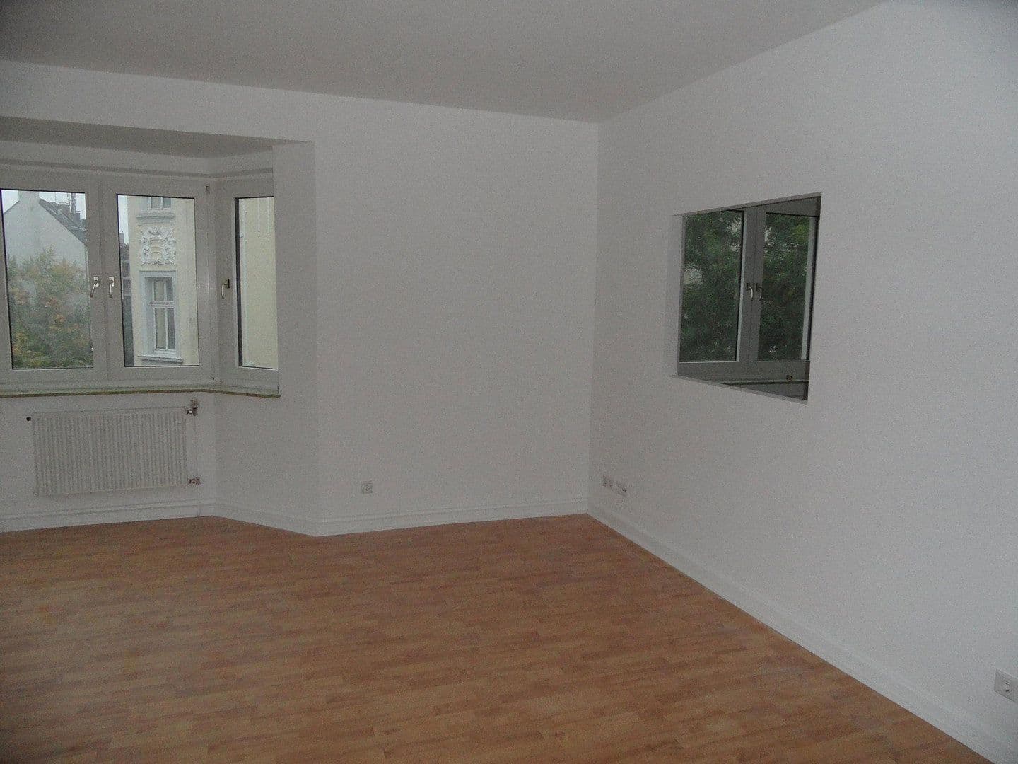 Pronájem bytu 2+1 61 m², Düsseldorf, Severní Porýní-Vestfálsko Pronájem bytu 2+1 61 m², Düsseldorf, Severní Porýní-Vestfálsko