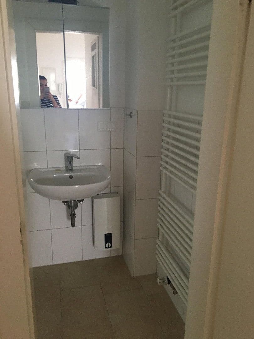 Pronájem bytu 2+1 61 m², Düsseldorf, Severní Porýní-Vestfálsko Pronájem bytu 2+1 61 m², Düsseldorf, Severní Porýní-Vestfálsko