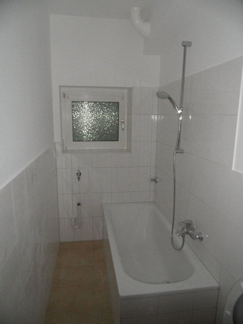 Pronájem bytu 2+1 61 m², Düsseldorf, Severní Porýní-Vestfálsko Pronájem bytu 2+1 61 m², Düsseldorf, Severní Porýní-Vestfálsko