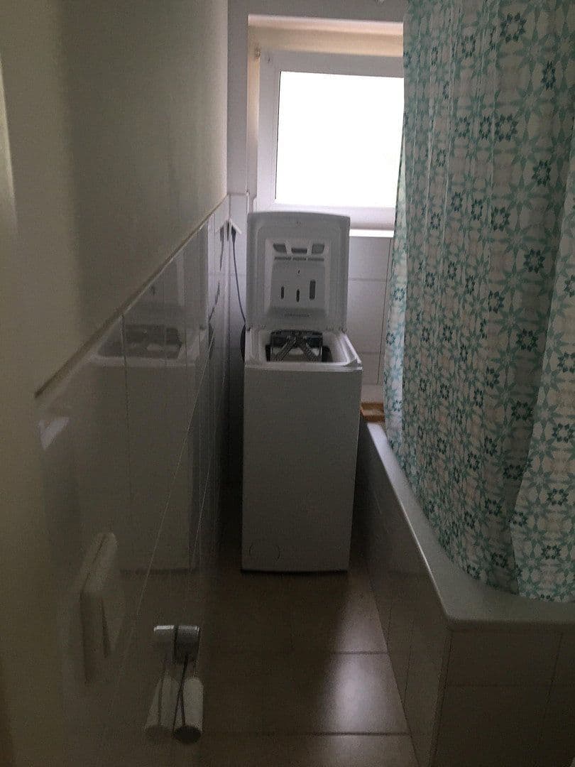 Pronájem bytu 2+1 61 m², Düsseldorf, Severní Porýní-Vestfálsko Pronájem bytu 2+1 61 m², Düsseldorf, Severní Porýní-Vestfálsko