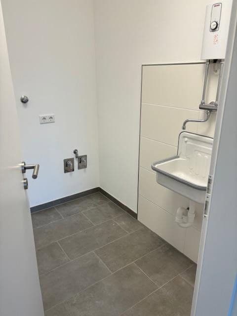 Pronájem kanceláře 27 m², Im Doorgrund 4a, Bad Zwischenahn, Dolní Sasko Pronájem kanceláře 27 m², Im Doorgrund 4a, Bad Zwischenahn, Dolní Sasko