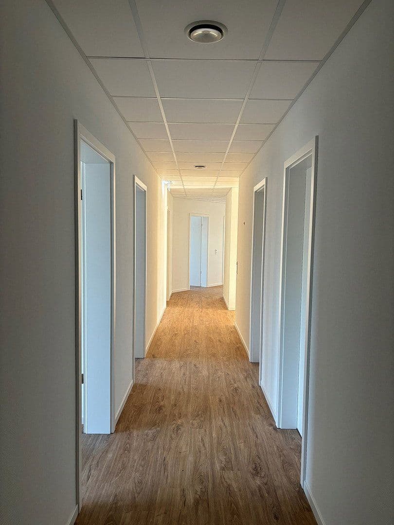 Pronájem kanceláře 27 m², Im Doorgrund 4a, Bad Zwischenahn, Dolní Sasko Pronájem kanceláře 27 m², Im Doorgrund 4a, Bad Zwischenahn, Dolní Sasko