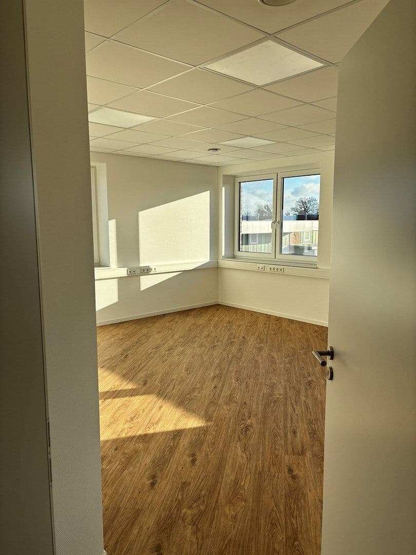 Pronájem kanceláře 27 m², Im Doorgrund 4a, Bad Zwischenahn, Dolní Sasko Pronájem kanceláře 27 m², Im Doorgrund 4a, Bad Zwischenahn, Dolní Sasko