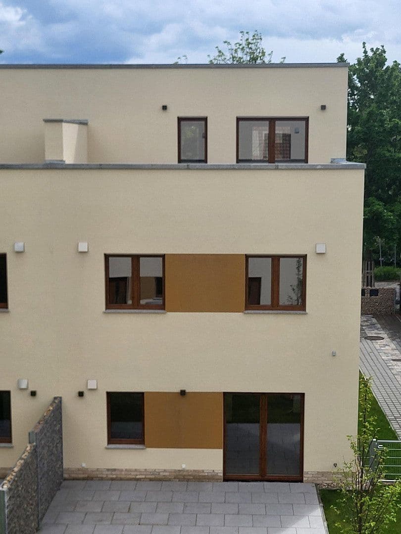 Prodej domu 143 m², pozemek 350 m², Seepromenade 40b, Falkensee, Braniborsko Prodej domu 143 m², pozemek 350 m², Seepromenade 40b, Falkensee, Braniborsko