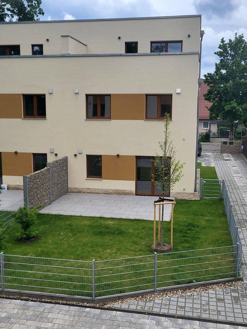 Prodej domu 143 m², pozemek 350 m², Seepromenade 40b, Falkensee, Braniborsko Prodej domu 143 m², pozemek 350 m², Seepromenade 40b, Falkensee, Braniborsko