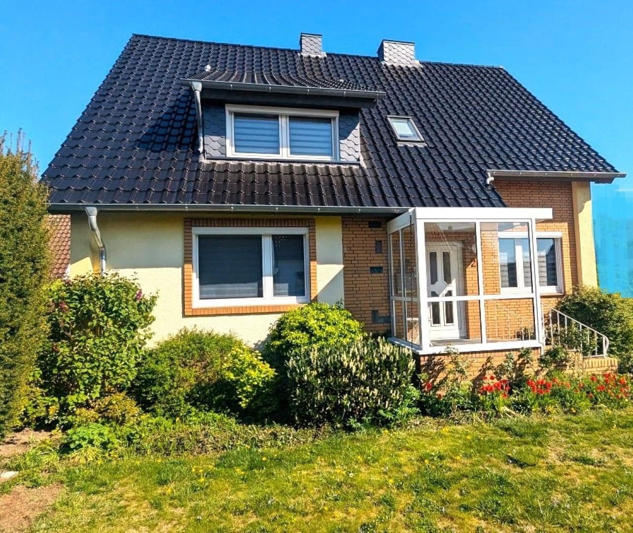 Prodej domu 123 m², pozemek 1.000 m², Lehrte, Dolní Sasko Prodej domu 123 m², pozemek 1.000 m², Lehrte, Dolní Sasko