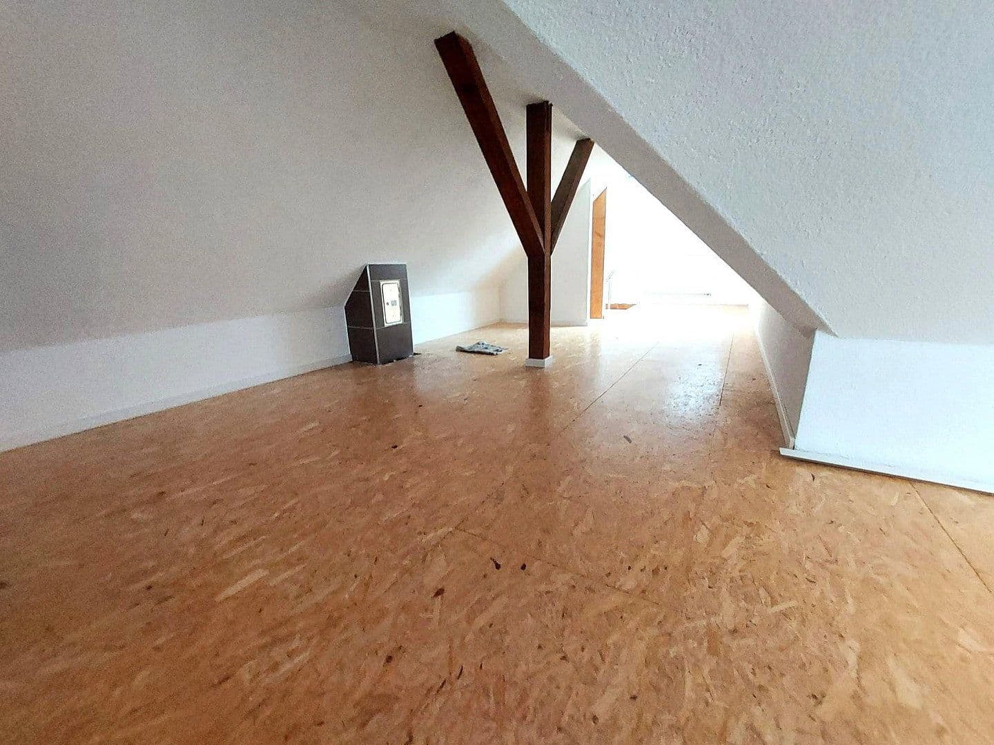 Pronájem bytu 3+1 99 m², Pfarrgasse 10, Göppingen, Bádensko-Württembersko Pronájem bytu 3+1 99 m², Pfarrgasse 10, Göppingen, Bádensko-Württembersko